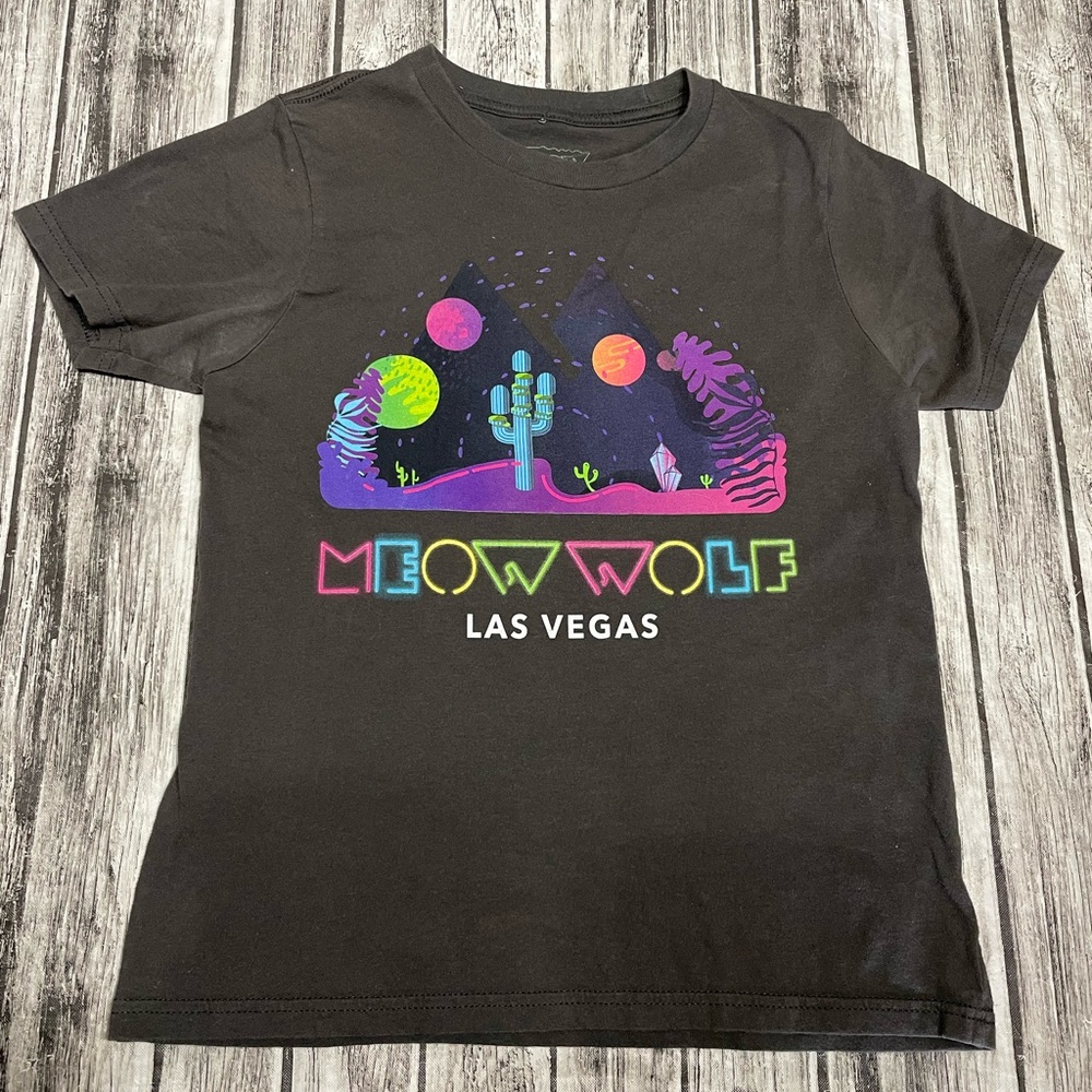 Juniors Medium Meow Wolf Las Vegas Graphic Shirt Good Condition Minor Discolorat